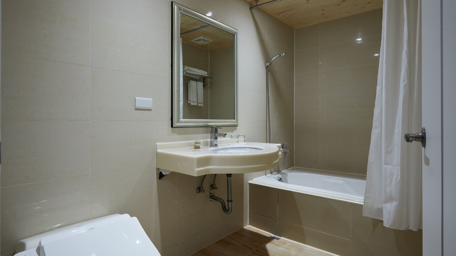 Superior Room with balcony4