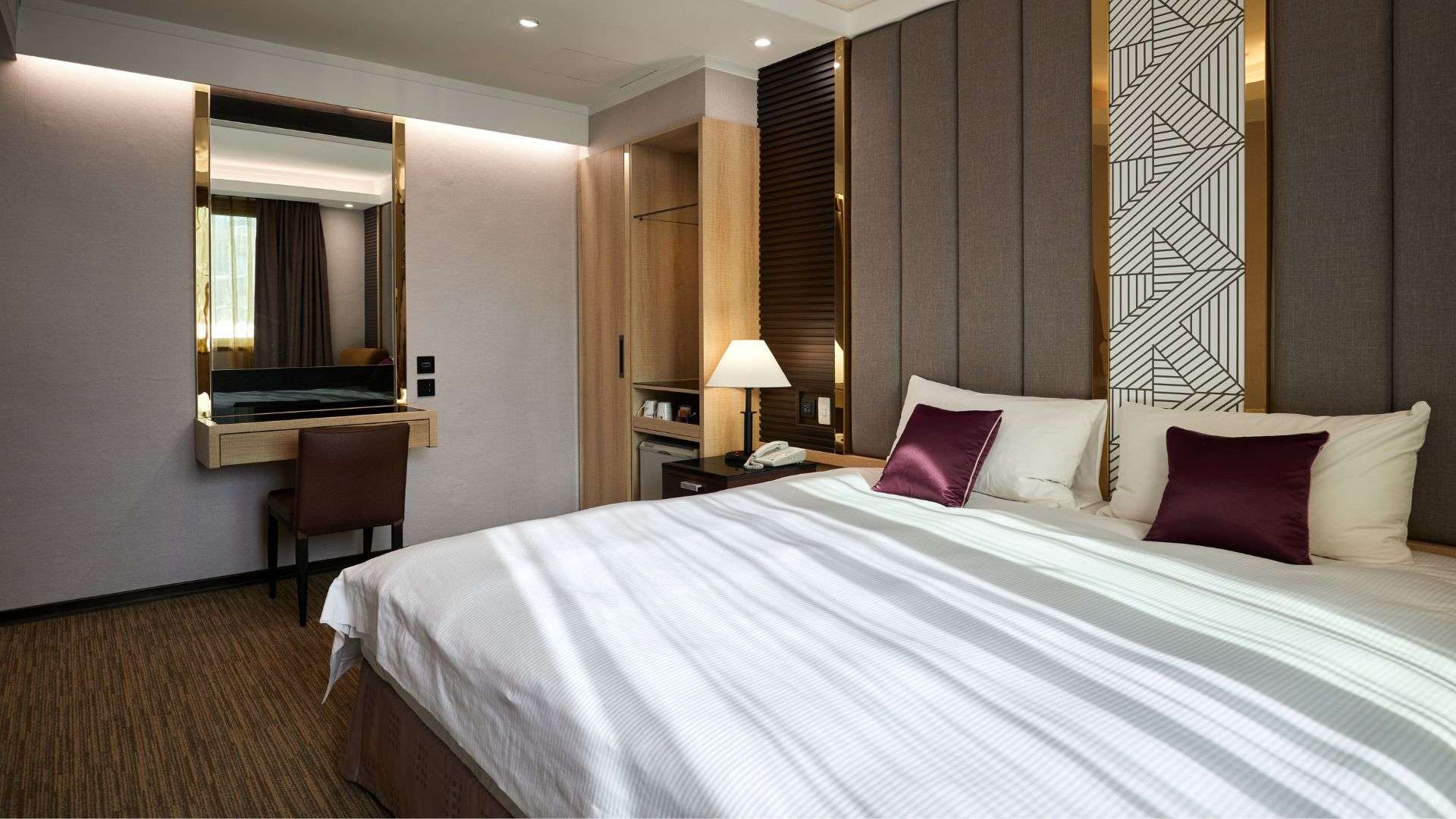 Executive Room3